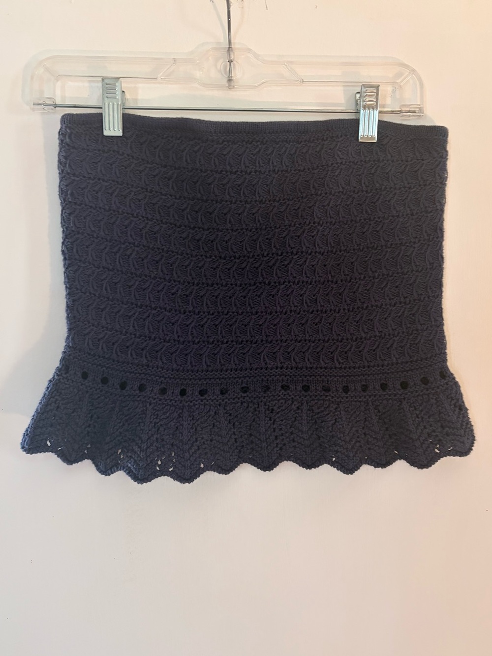NWT American Eagle Outfitters Navy Crocheted Ruffle Tube Necklace Top Medium - Picture 2 of 5